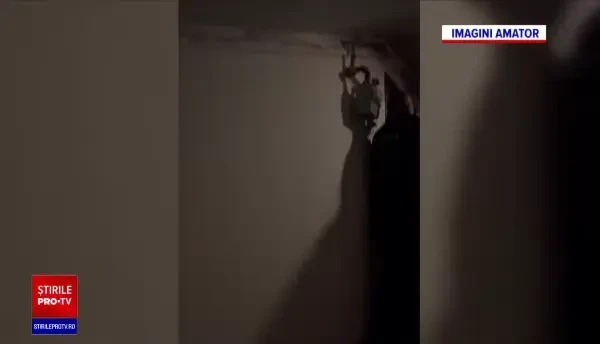 Explozie urmată de incendiu într-un bloc din Târgoviște. Unul dintre locatari, învinuit