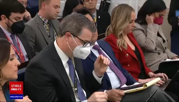 Negocierile continuă și vineri, dar în format online. Serviciile americane și britanice cred că Putin este dezinformat delibe