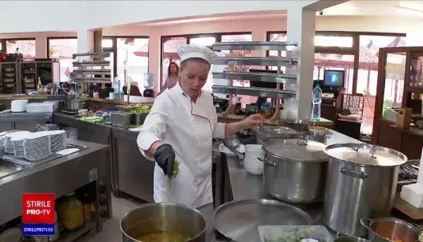 În weekend, în cherhanale se muncește ca vara. Care este cel mai comandat preparat