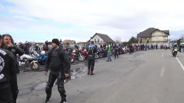 Sute de motocicliști și-au dat întâlnire în toată țara, pentru a deschide sezonul curselor pe două roți