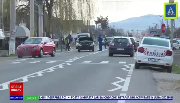 Carambol în judeţul Argeş. Doi oameni au ajuns la spital şi trei maşini au fost avariate