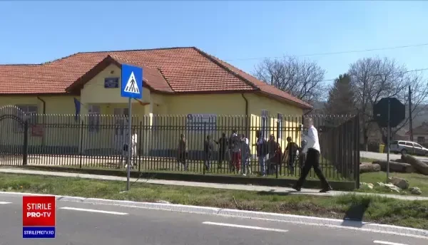 Anchetă la o școală din Gorj. Elevii au primit subiecte greșite la simularea Evaluării Naționale