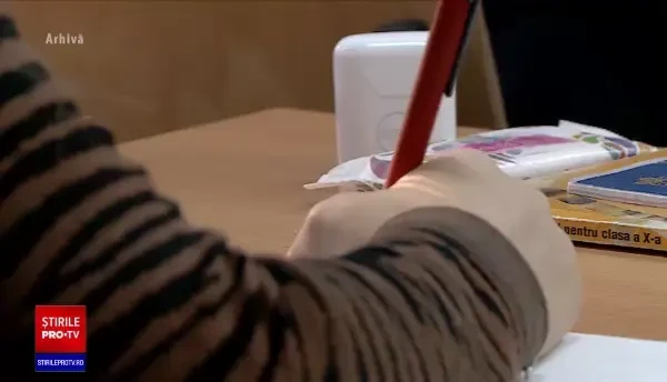 Un elev cu probleme de discernământ din Botoșani s-a ales cu arsuri grave după un incident în sala de clasă