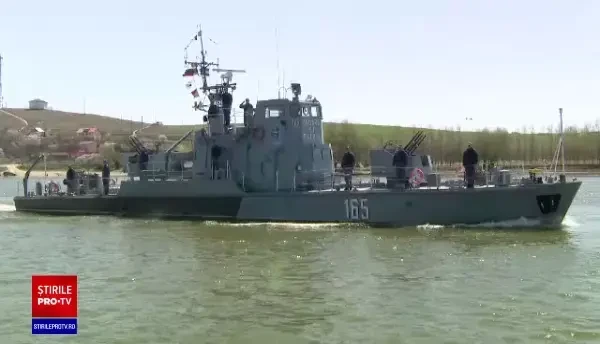 Exercițiu de luptă pe brațul Sfântul Gheorghe din Delta Dunării. Imagini din timpul manevrelor militare