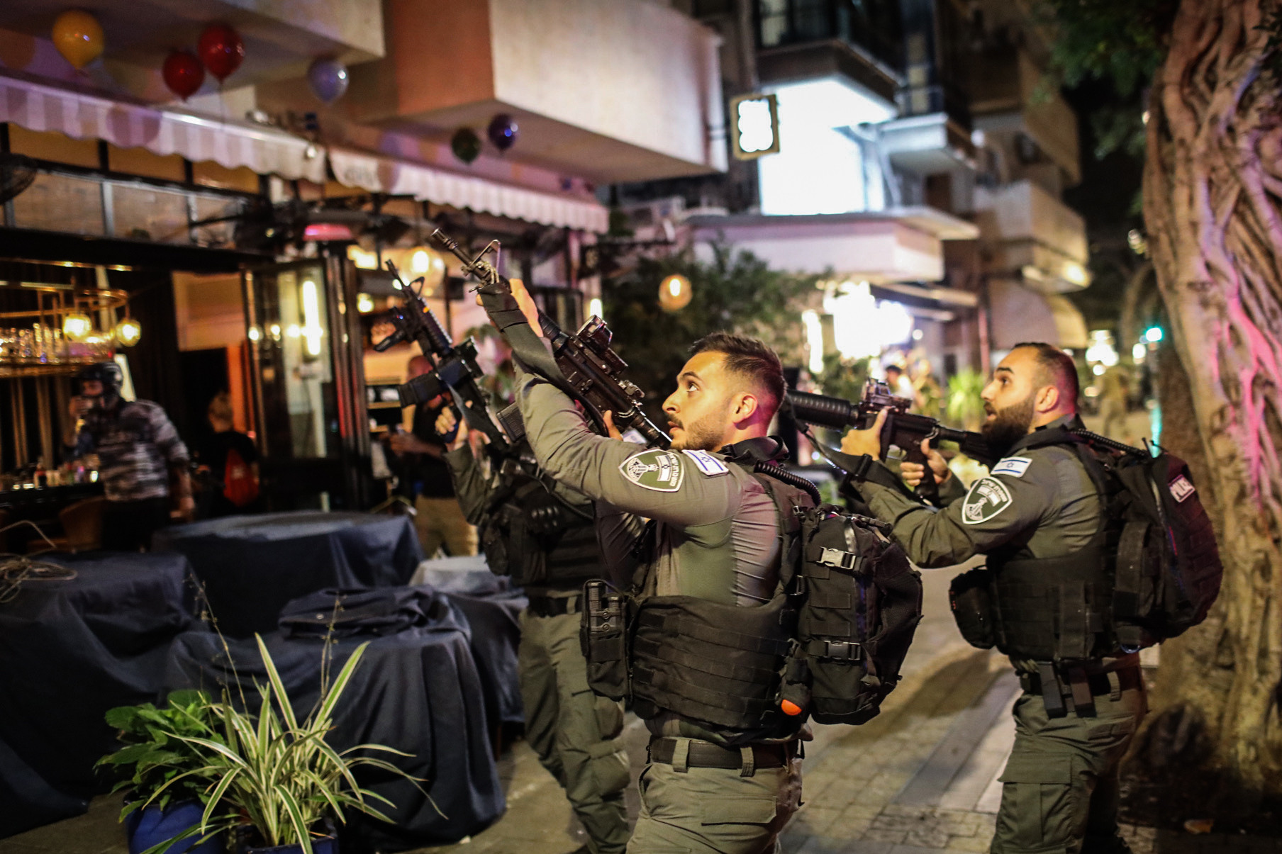 Cel puțin doi morți și zece răniți într-un atac armat la Tel Aviv