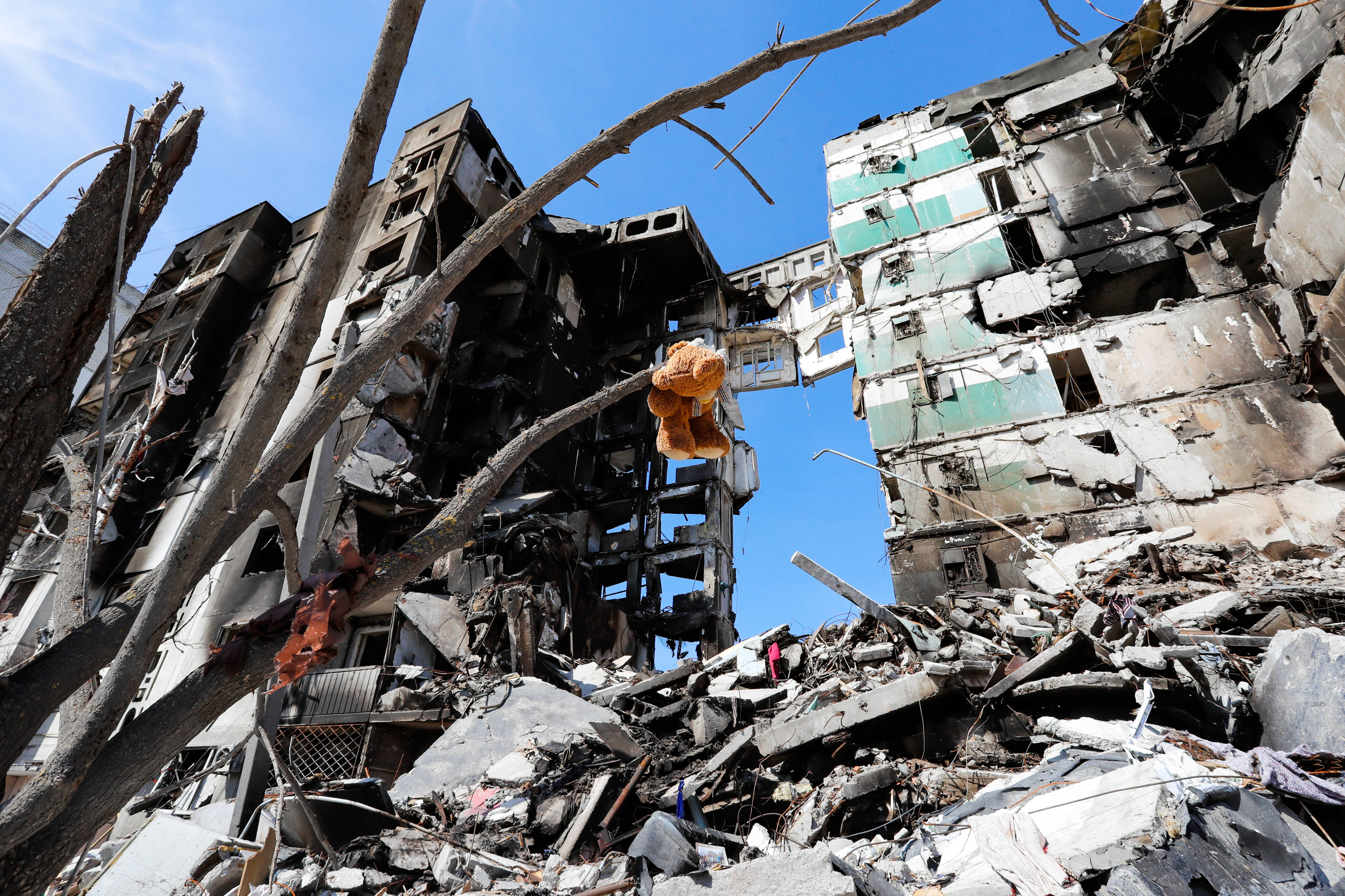 Fondul de reconstrucție pentru o suburbie a Kievului puternic bobardată, de 500.000 de dolari, „dispare” fără urme