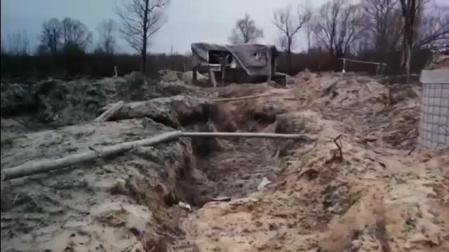 VIDEO de la Cernobîl, unde rușii au săpat tranșee în pământul radioactiv din Pădurea Roșie