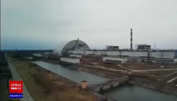 Imagini de la Cernobîl, unde rușii au săpat tranșee în pământul radioactiv din Pădurea Roșie