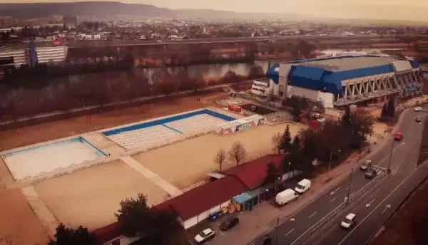 Caroli Foods Group a contribuit cu peste 125.000 de euro la finalizarea lucrărilor la bazinul de înot din Pitești