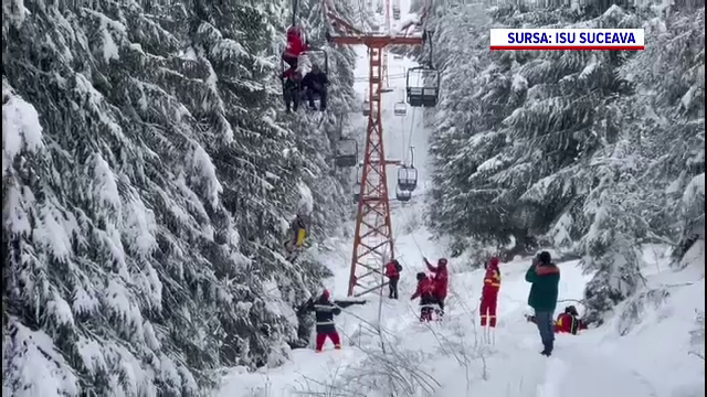 Nouă persoane, între care un copil, blocate în telescaunul din Vatra Dornei
