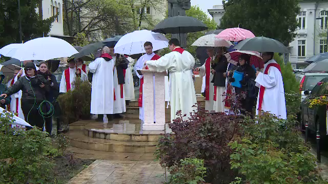Credincioșii romano-catolici au celebrat tradiționala procesiune din duminica Floriilor