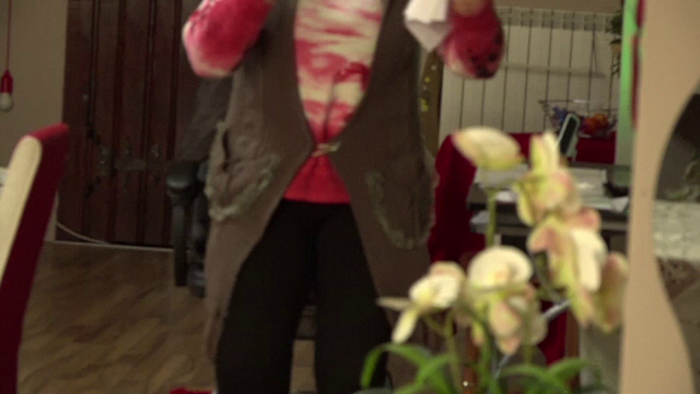 O femeie susține că a rămas fără 120 de mii de euro și fără bijuteriile din aur, după ce ar fi fost înșelată de chiriașa sa