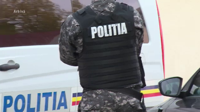 O grupare care făcea trafic de arme și droguri, anchetată de procurorii DIICOT din Caraș-Severin