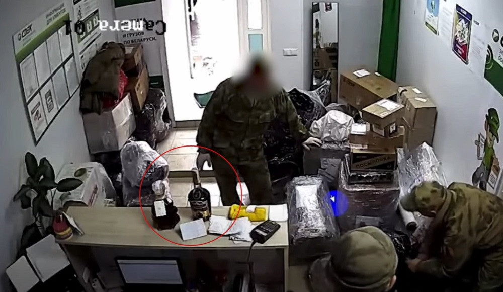 Mărturiile ucrainenilor care s-au întors în casele jefuite de ruși: "Am rămas fără haine, bijuterii, vin și un scuter"