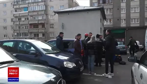 O valiză suspectă a pus pe jar autoritățile din Târgu Mureș. Geamantanul era lăsat într-o parcare dintre blocuri