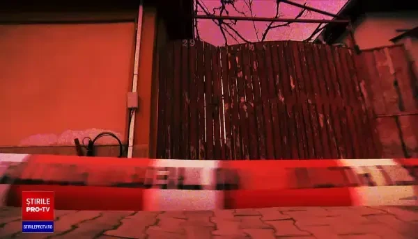 VIDEO Dublă crimă în Călăraşi. Un bărbat și fiica sa au fost găsiţi înjunghiaţi în casă, criminalul ar fi recidivist