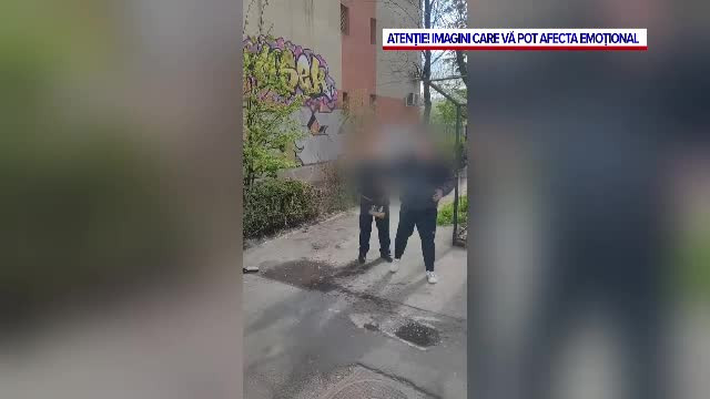 Șoferul de autobuz care a bătut un livrator de mâncare pe bicicletă a fost concediat și are dosar penal