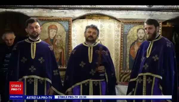 Zeci de bătrâni fără venituri au primit pachete cu mâncare din partea Episcopiei Maramureșului