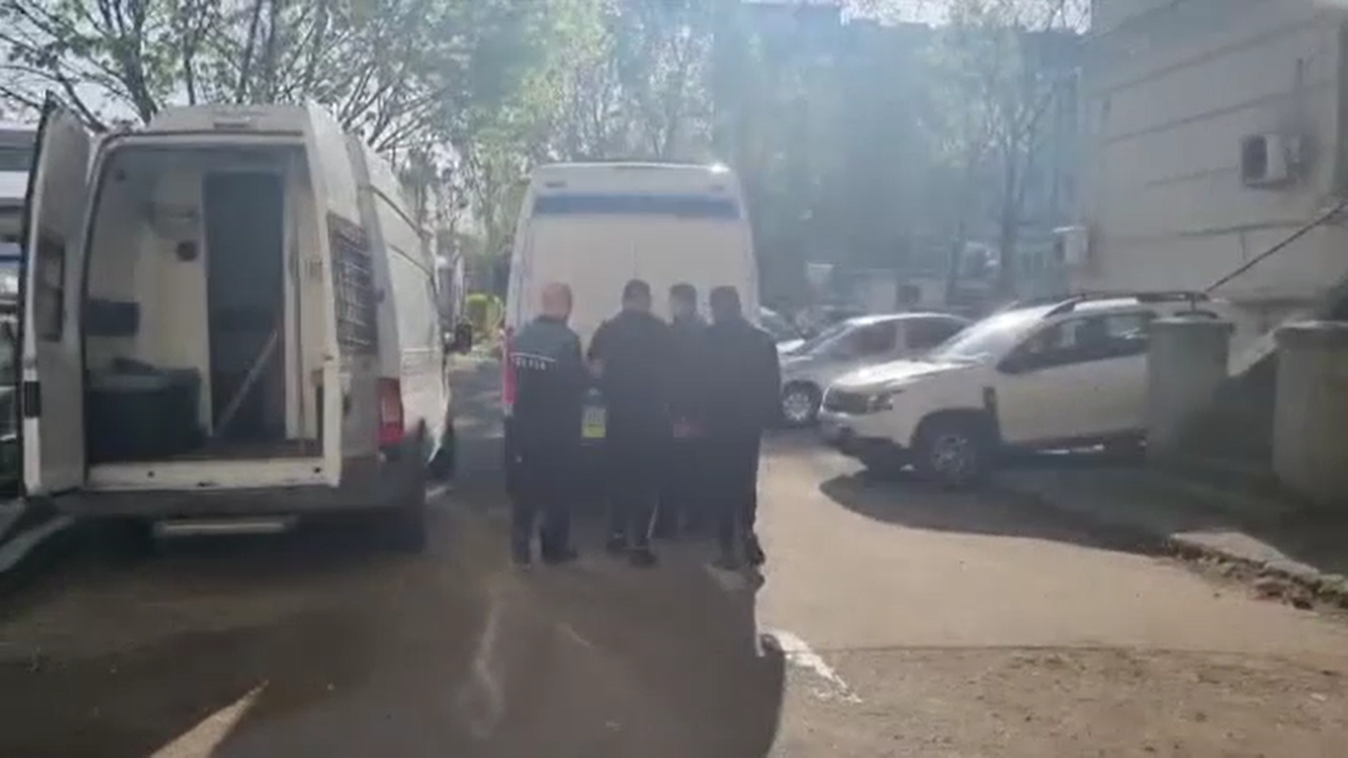 Tată și fiu din Dolj sunt anchetați de poliție după ce au lovit cu mașina un bărbat pe care l-au și bătut apoi