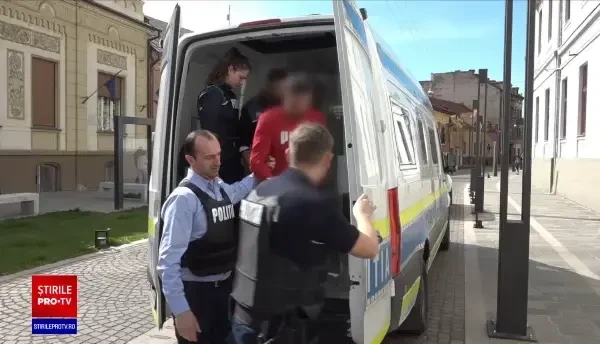 Cele două femei care au plătit pentru uciderea soțului uneia dintre ele au fost arestate preventiv