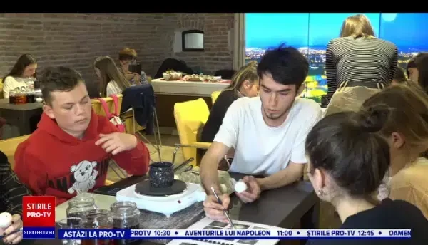 Încondeierea ouălor de Paște, o artă. Atelier special pentru cei care vor să învețe