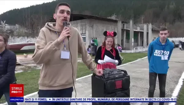 Vânătoare de ouă de ciocolată în Bicaz, organizată pentru copii cu ocazia sărbătorilor Pascale