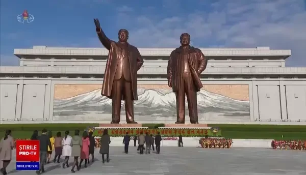 VIDEO. Coreea de Nord a dansat și a cântat pe străzi pentru ”președintele etern”