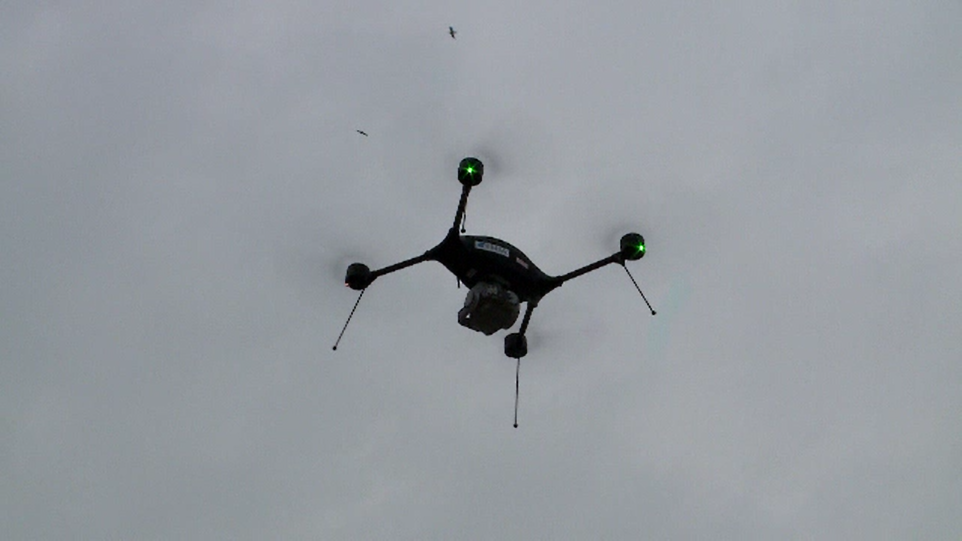 Tinerii cu idei inovatoare de afaceri au intrat în competiție, la Cluj. Cum funcționează drona care ne poate păzi locuințele