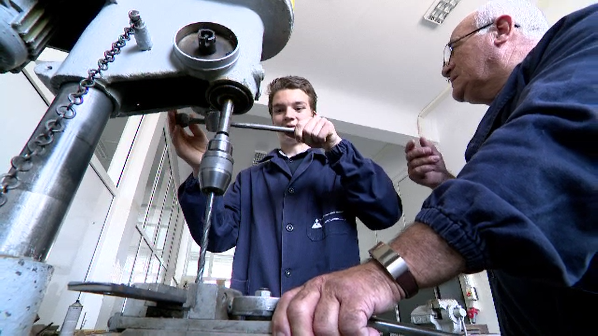 Meșterii buni sunt tot mai greu de găsit în România. Școlile profesionale se zbat să atragă elevi