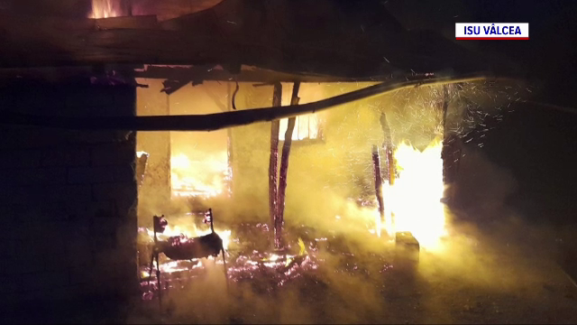 Bătrân imobilizat la pat, mort într-un incendiu care i-a distrus casa