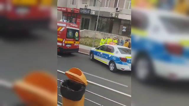 Femeie lovită în plin de o mașină în Galați, chiar pe trecerea de pietoni