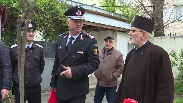 Mii de pompieri vor fi în apropierea bisericilor, în noaptea de Înviere