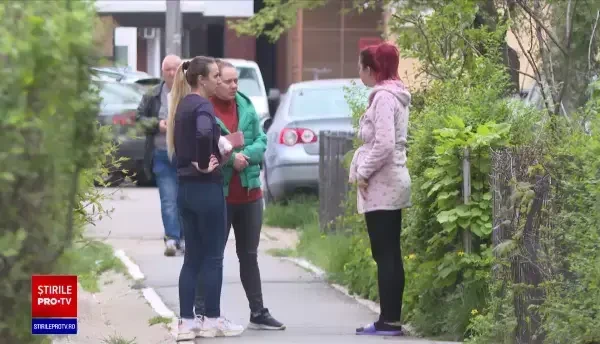 O fetiță de zece ani a fost bătută crunt de tatăl ei. Individul a folosit un ciocan, susțin anchetorii