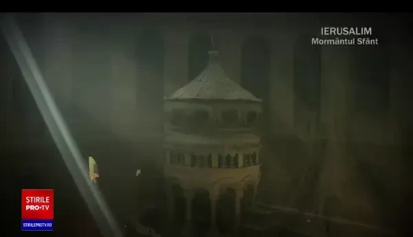 Lumina Sfântă de la Ierusalim a ajuns cu o aeronavă, pe Aeroportul Henri Coandă