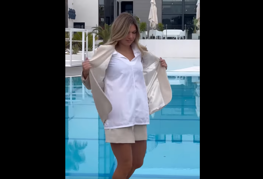 VIDEO | Simona Halep, ședință foto pe marginea piscinei, la Academia Mouratoglou