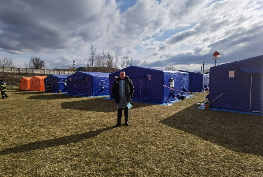 Doctorul ucrainean din Suceava, despre familia lăsată acasă: ”Cu lacrimi în ochi vă spun”. Cum își ajută semenii