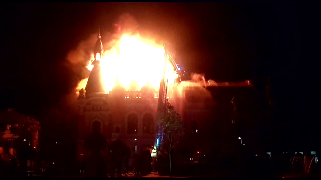 Palatul Episcopal din Oradea, distrus în urma unui incendiu, a fost reclădit și reconsolidat