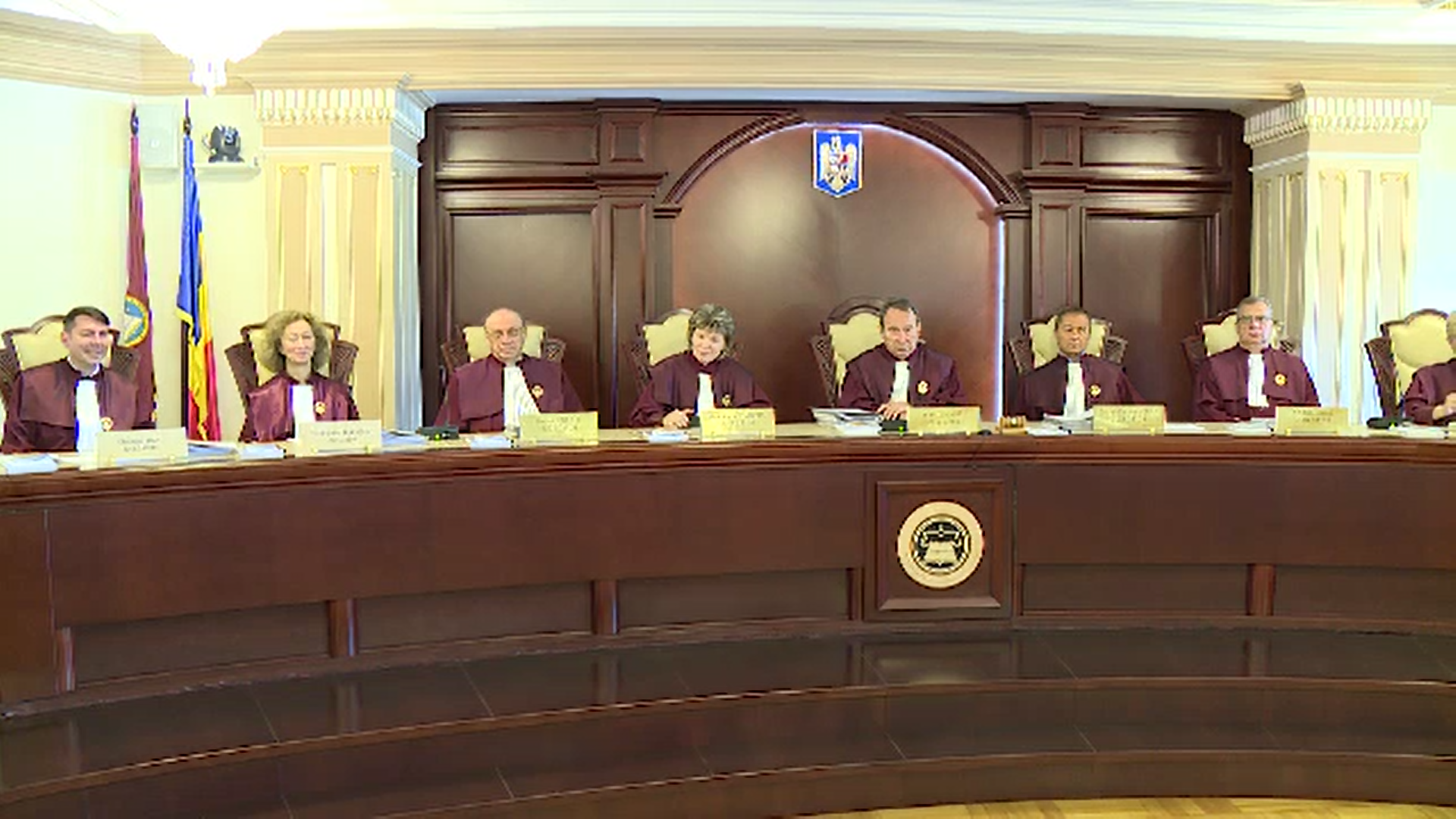 Propuneri pentru CCR: Un procuror acuzat de plagiat, un judecător dat afară din magistratură şi un senator