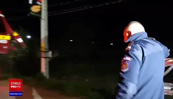 Ambulanță SMURD lovită de un tren, în Maramureș. Femeia care o aștepta a murit