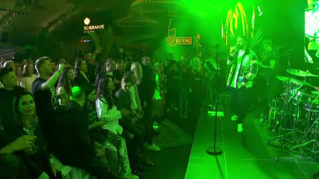 Petrecerile de 1 Mai au început în forță în Mamaia. Unii s-au distrat în cluburi, alții pe iaht