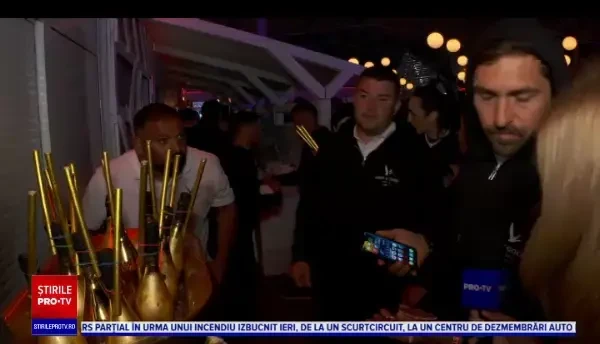 Notele de plată au depășit și 100.000 de euro la Mamaia, de 1 Mai. Cât au plătit tinerii pentru o roabă de șampanie