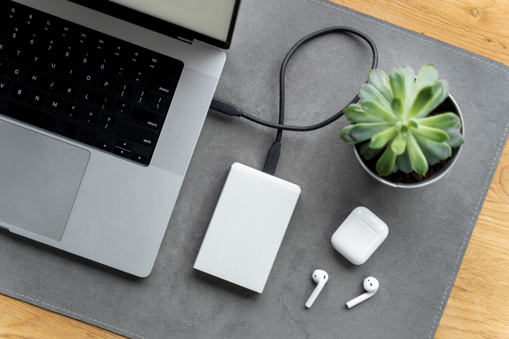 (P) 5 Motive pentru care este mai avantajos să cumperi un echipament refurbished