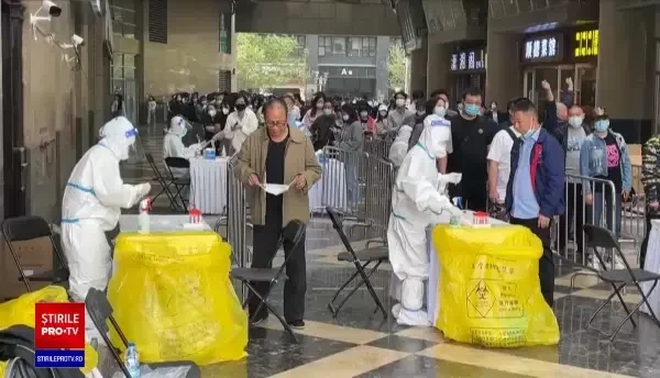 Măsuri anti-COVID draconice în Beijing, deși sunt zeci de cazuri la 21 de milioane de locuitori. Oamenii, extrem de furioși