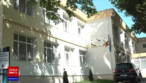 Copiii dintr-o clasă de grădiniță au vederea afectată după ce o educatoare a aprins lampa cu ultraviolete