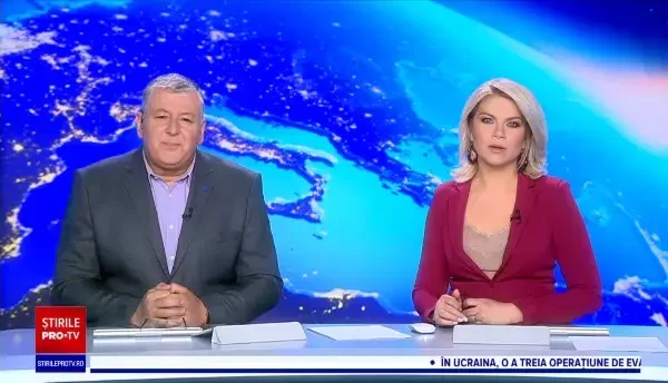 Papa Francisc a apărut în public într-un scaun cu rotile