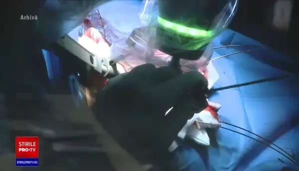 Poveste impresionantă la Iași. Un bărbat care a donat un rinichi fiului său a trecut acum printr-un transplant renal