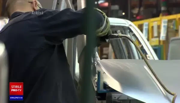 Producția de mașini a scăzut, iar termenele pentru livrarea autoturismelor noi au ajuns până la un an