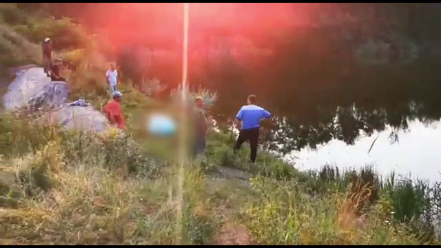 Doi copii au murit, după ce tatăl lor i-a aruncat în apele unui lac de acumulare după o ceartă cu soţia, în județul Bacău