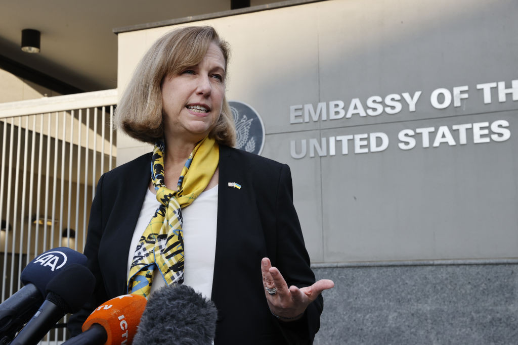 VIDEO Kristina Kvien, însărcinata cu afaceri a SUA, a revenit la Kiev. Mesajul ei către ruși: ”Go f… yourself!”