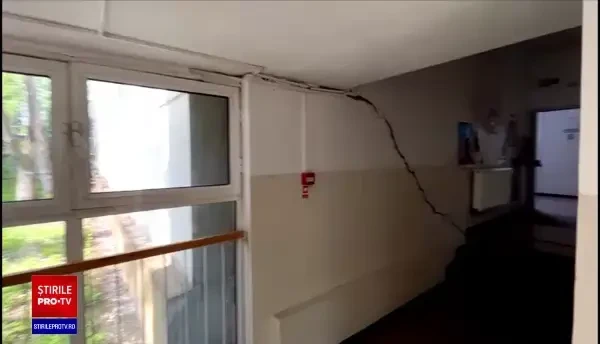 Situația școlilor și grădinițelor din București în pericol de prăbușire la cutremur. Câte au fost reconsolidate ori dărâmate